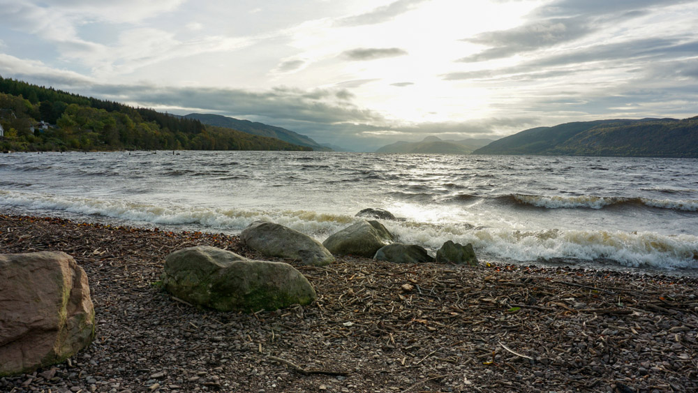 The pebbled beach at Dores