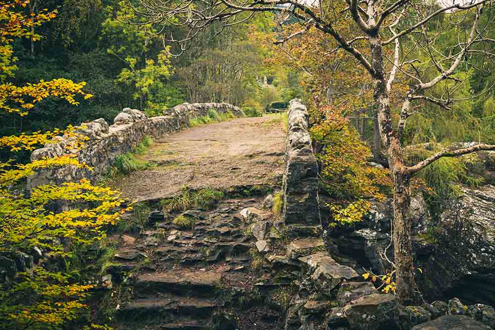 The top of Invermoriston Bridge